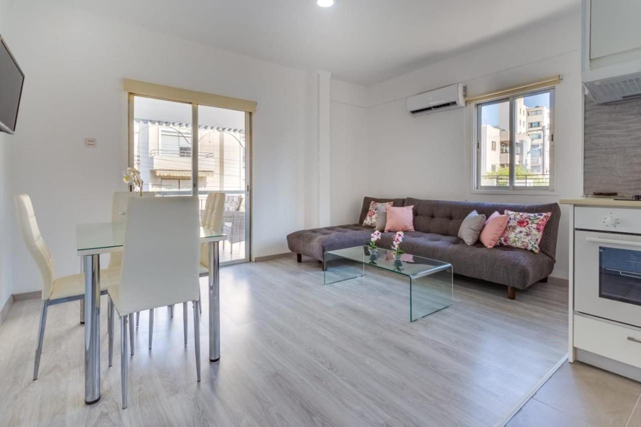 Appartement Downtown Larnaca Extérieur photo